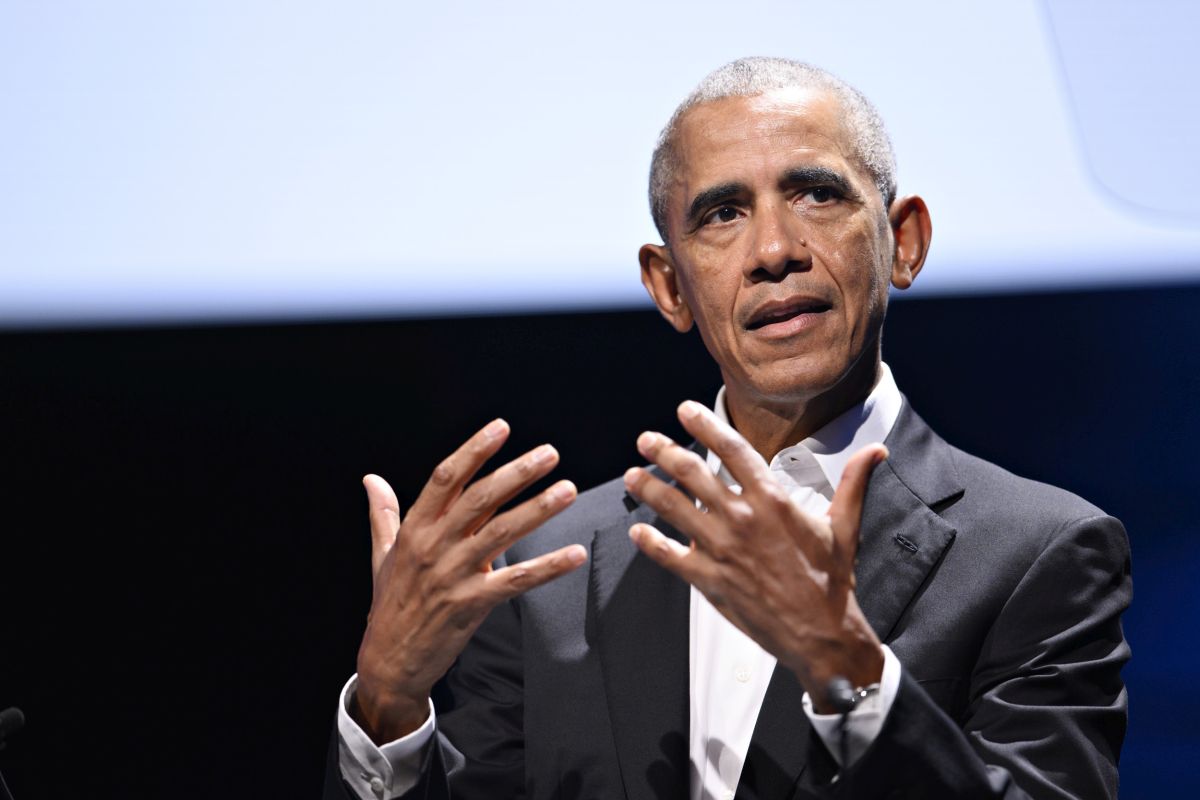 Barack Obama Net Worth 2023 Investments, Book Deals, and More Radio
