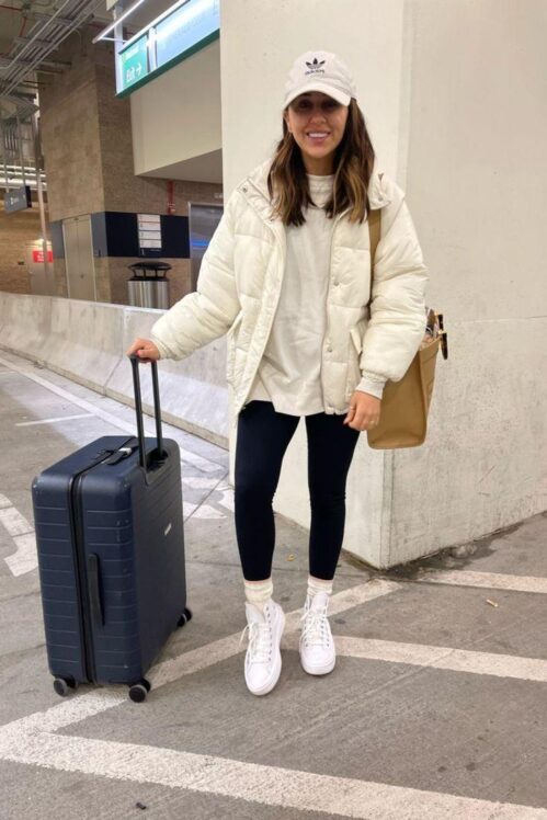 Travel Fashion Trends: Explore the Chic Side of Journeys!